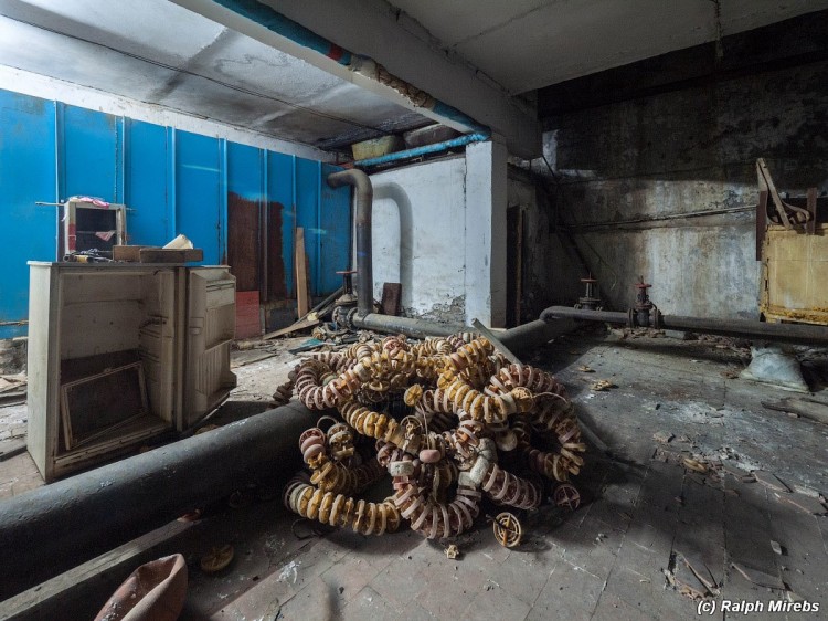 Заброшенный бассейн, Новосибирск