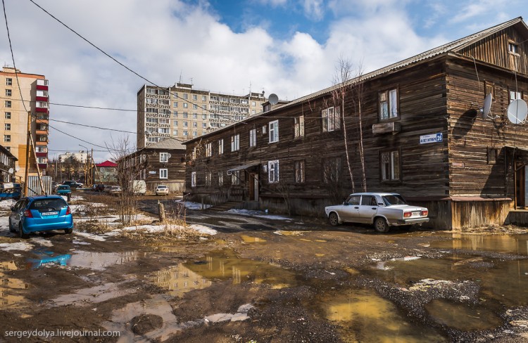 Мирный - город с дырой в земле