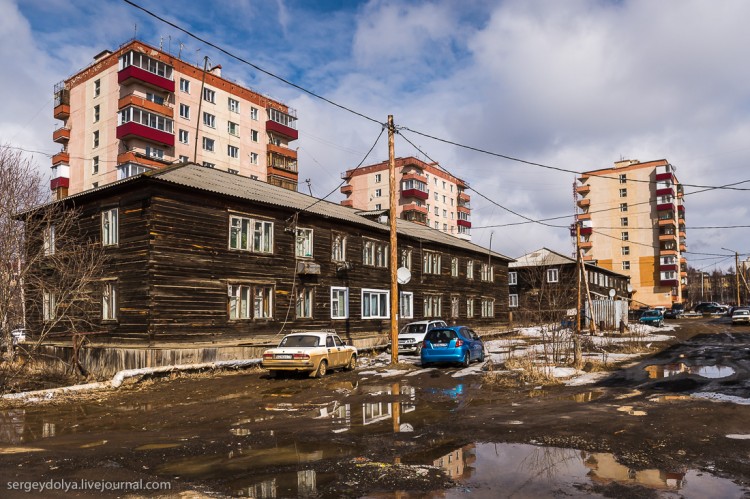 Мирный - город с дырой в земле