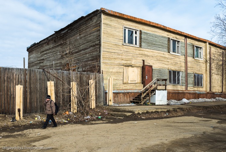 Мирный - город с дырой в земле