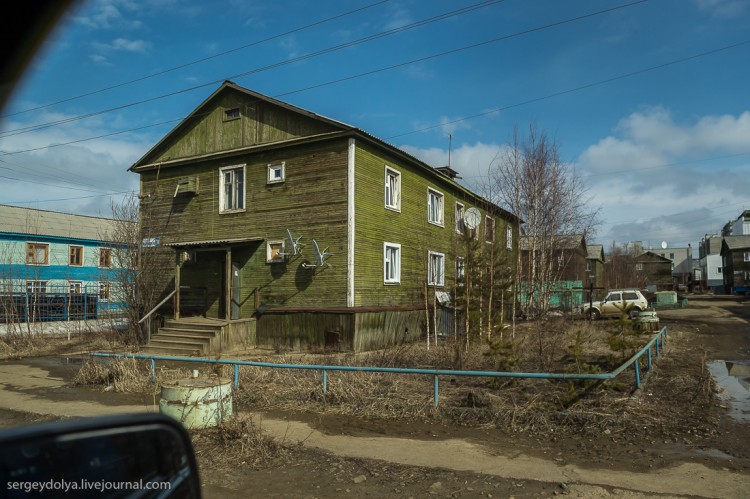 Мирный - город с дырой в земле