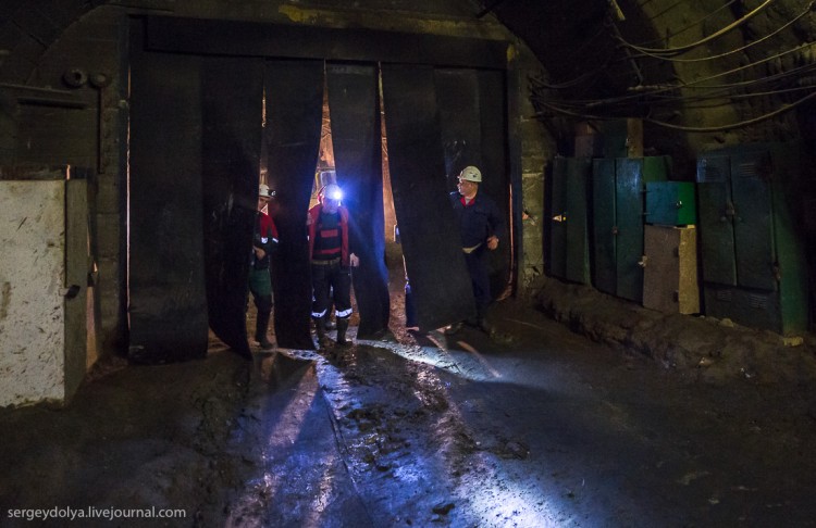 Добыча алмазов, г. Мирный, Якутия