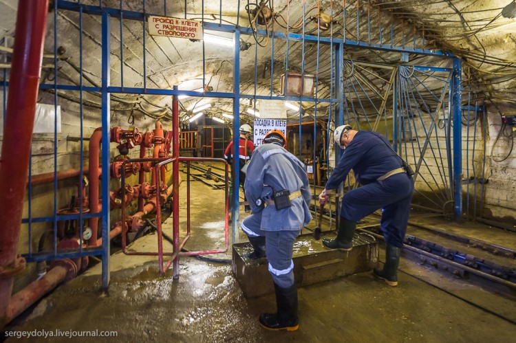 Добыча алмазов, г. Мирный, Якутия