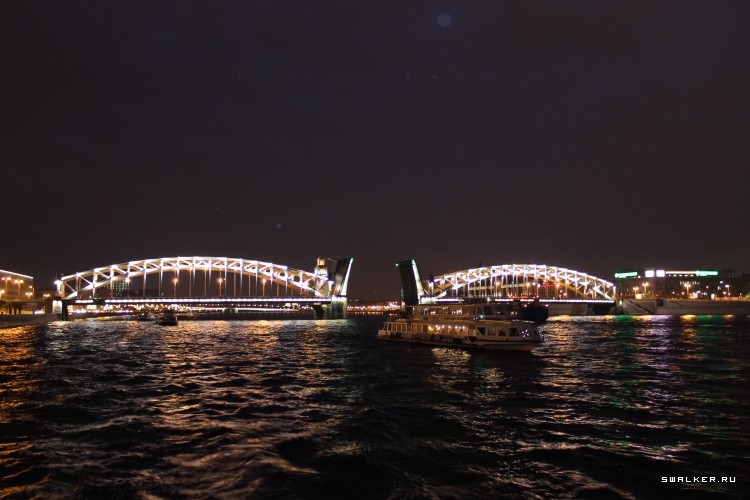 Питер. Ночной город и разводные мосты