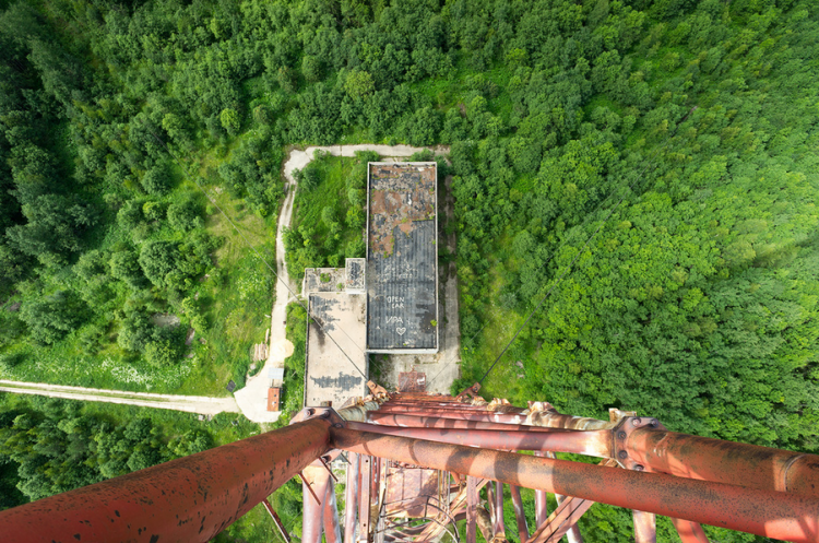 Мачта высотой 355 метров