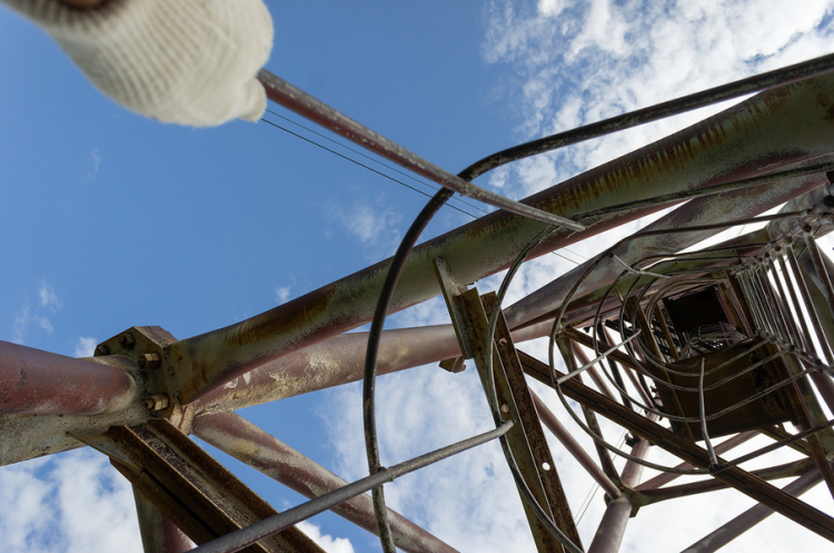 Мачта высотой 355 метров