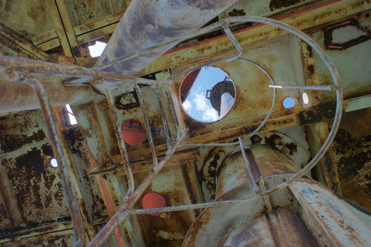 Мачта высотой 355 метров