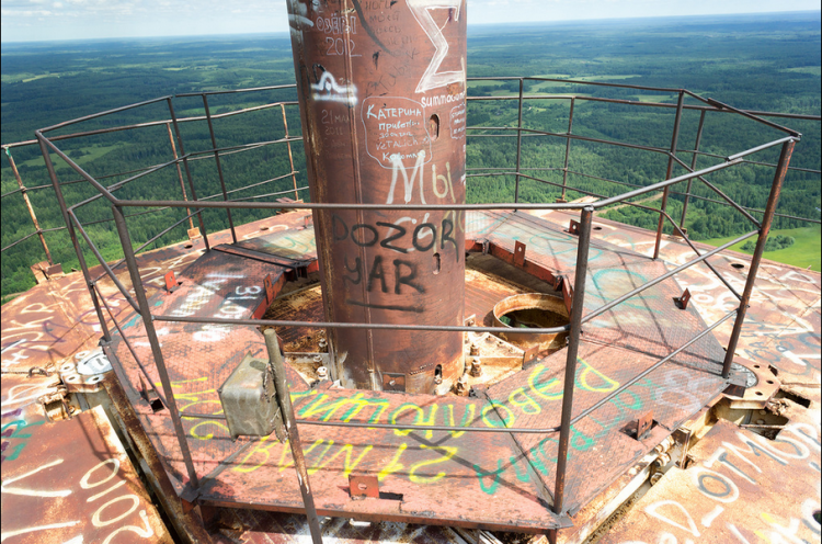 Мачта высотой 355 метров