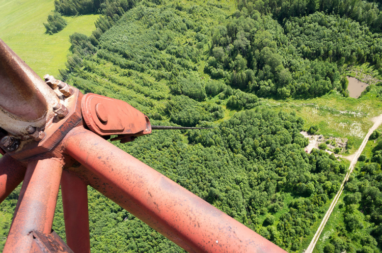 Мачта высотой 355 метров