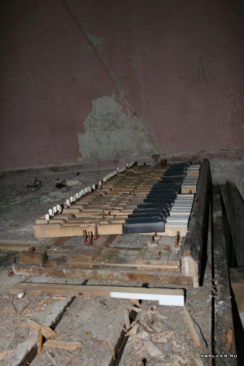 Мертвый пионерлагерь, Свердловская область