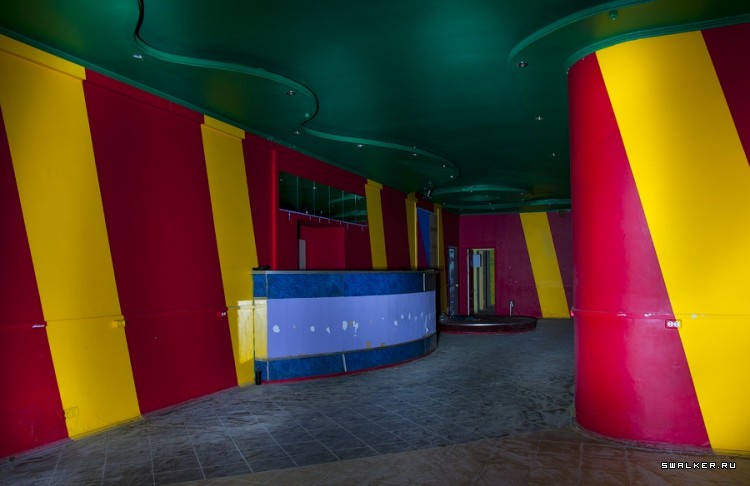 Заброшенный развлекательный центр