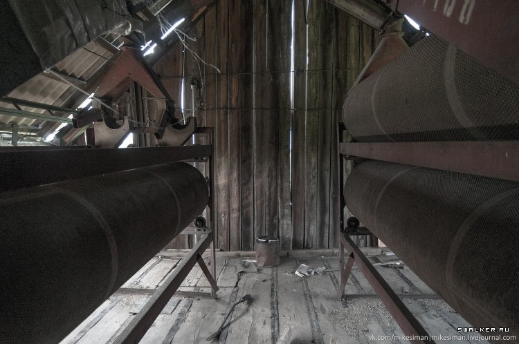 Заброшенный зерноочиститель, Хабаровский край Заброшенный зерноочиститель, Хабаровский край