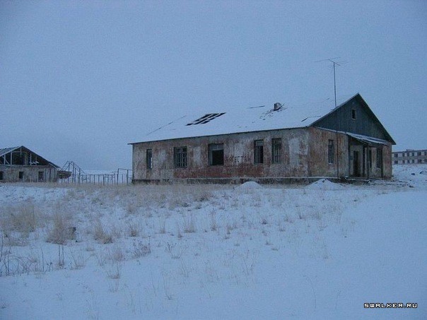 Бывшая ВЧ, поселок Скорбеевка, Мурманская область