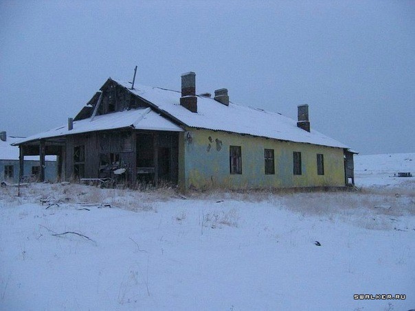 Бывшая ВЧ, поселок Скорбеевка, Мурманская область