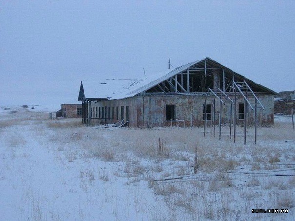 Бывшая ВЧ, поселок Скорбеевка, Мурманская область