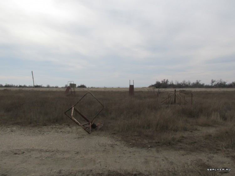 Заброшенная рыбацкая деревня и база отдыха "Средняя Коса" на Острое Тузла