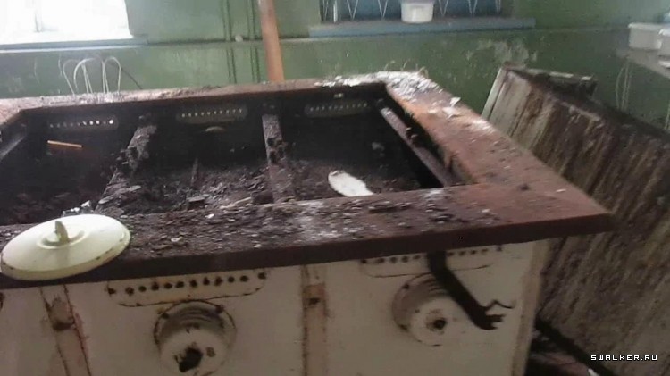 Заброшенная рыбацкая деревня и база отдыха "Средняя Коса" на Острое Тузла