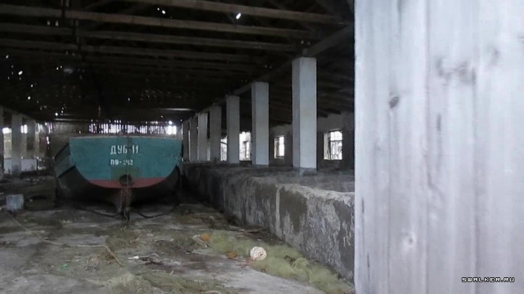 Заброшенная рыбацкая деревня и база отдыха "Средняя Коса" на Острое Тузла