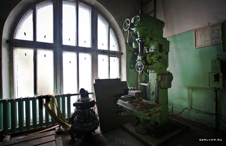 Учебный корпус военно - научного учреждения