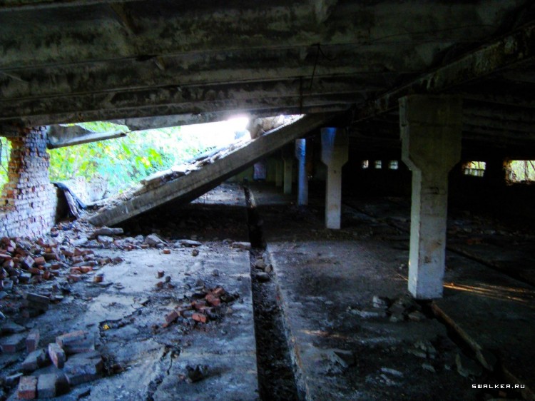 Армейские склады в Лоцманской Каменке