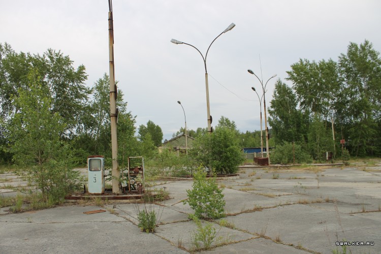 Заброшенная советская нефтебаза с заправкой, Свердловская область