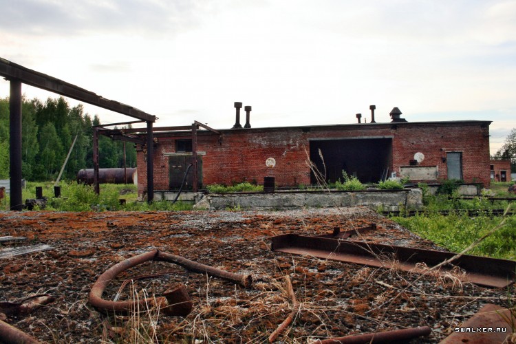 Заброшенная советская нефтебаза с заправкой, Свердловская область