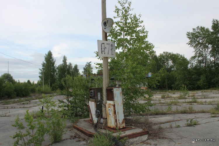 Заброшенная советская нефтебаза с заправкой, Свердловская область