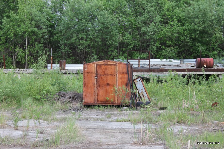 Заброшенная советская нефтебаза с заправкой, Свердловская область