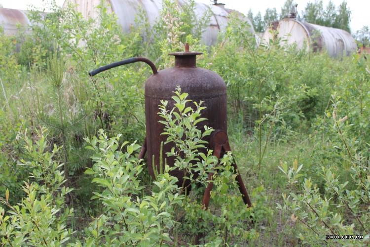 Заброшенная советская нефтебаза с заправкой, Свердловская область