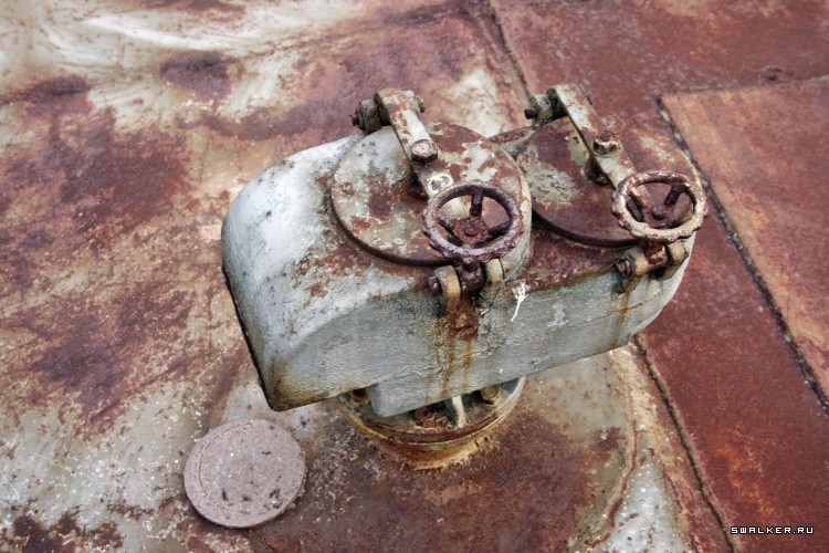 Заброшенная советская нефтебаза с заправкой, Свердловская область