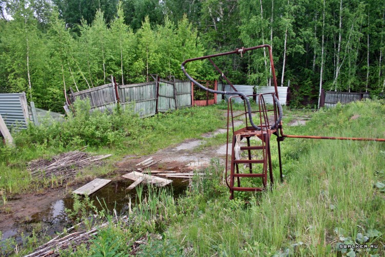 Заброшенная советская нефтебаза с заправкой, Свердловская область