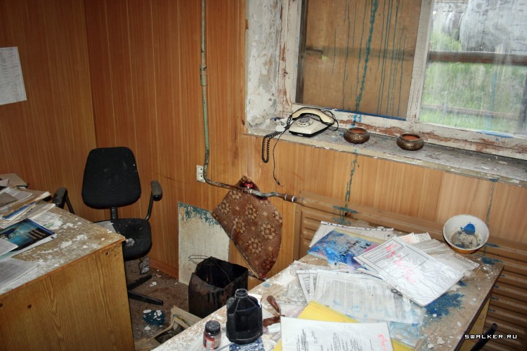 Заброшенная советская нефтебаза с заправкой, Свердловская область