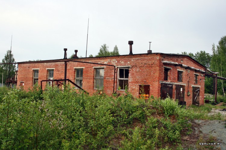 Заброшенная советская нефтебаза с заправкой, Свердловская область