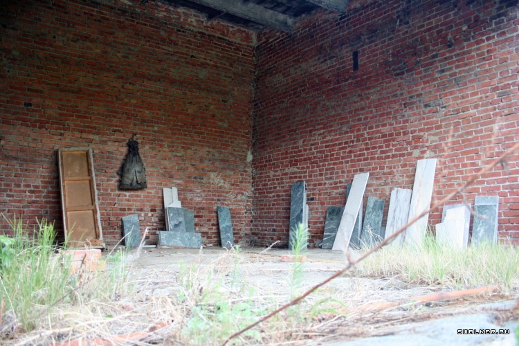 Заброшенная советская нефтебаза с заправкой, Свердловская область