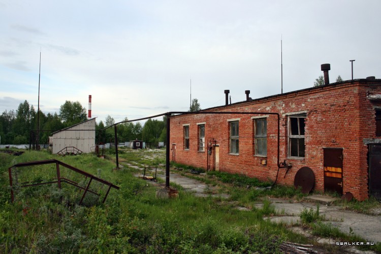 Заброшенная советская нефтебаза с заправкой, Свердловская область
