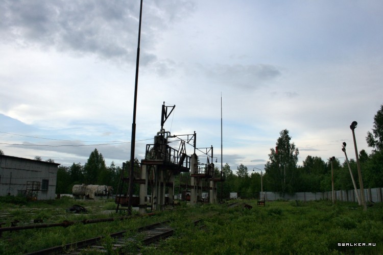 Заброшенная советская нефтебаза с заправкой, Свердловская область