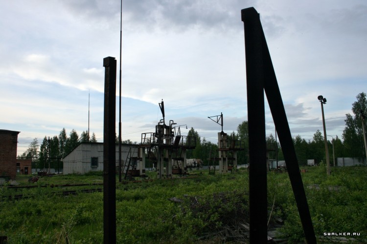 Заброшенная советская нефтебаза с заправкой, Свердловская область