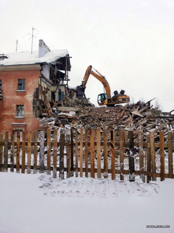 Заброшенный дом и его снос, Новоуральск Заброшенный дом и его снос, Новоуральск