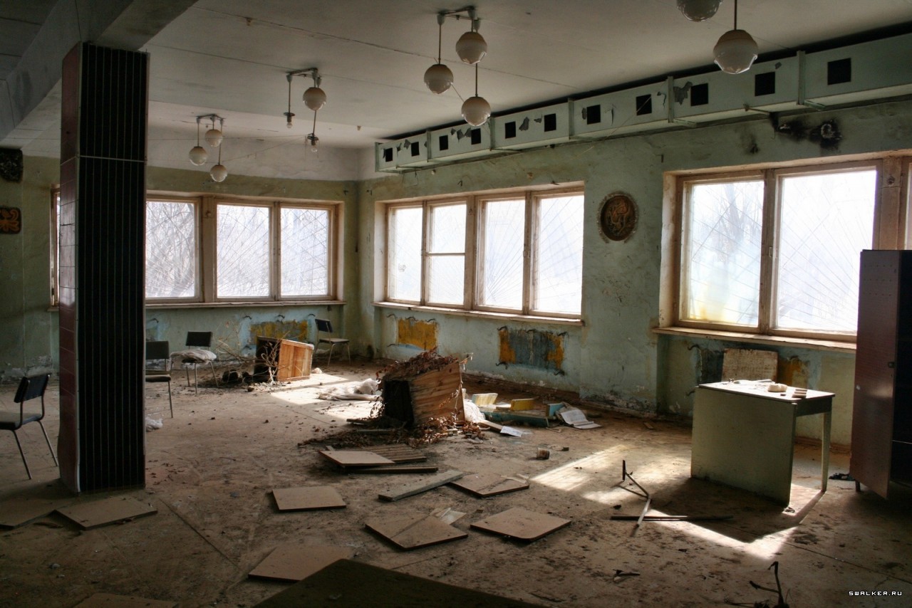 Брошенная заводская столовая, Свердловская область