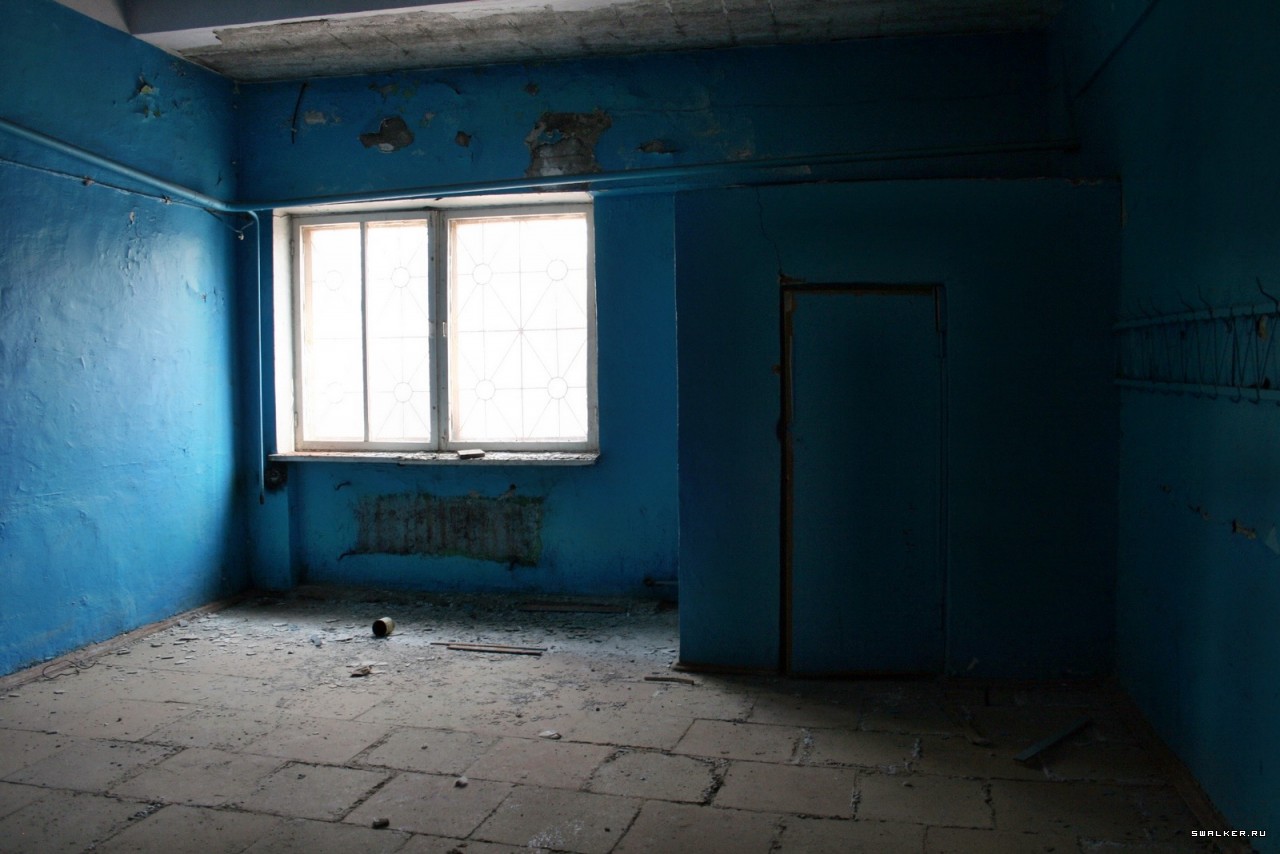 Брошенная заводская столовая, Свердловская область