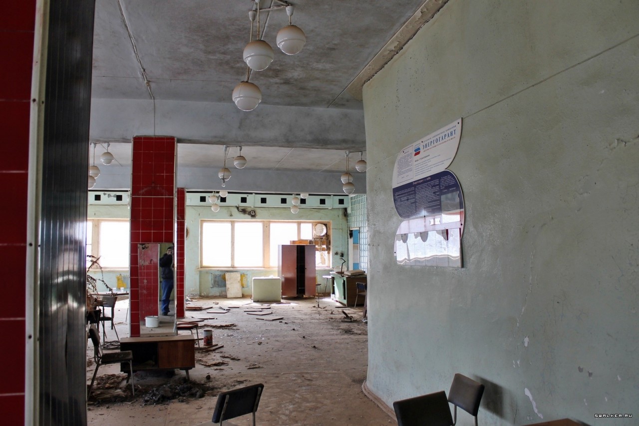 Брошенная заводская столовая, Свердловская область