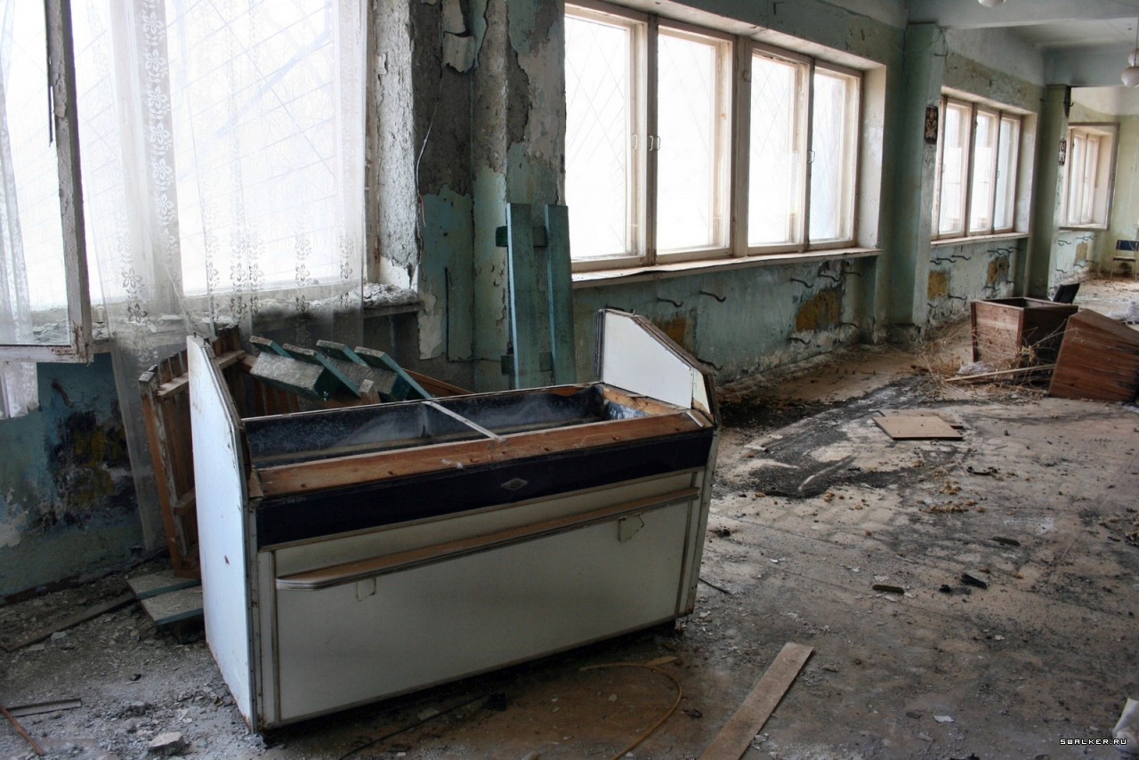 Брошенная заводская столовая, Свердловская область