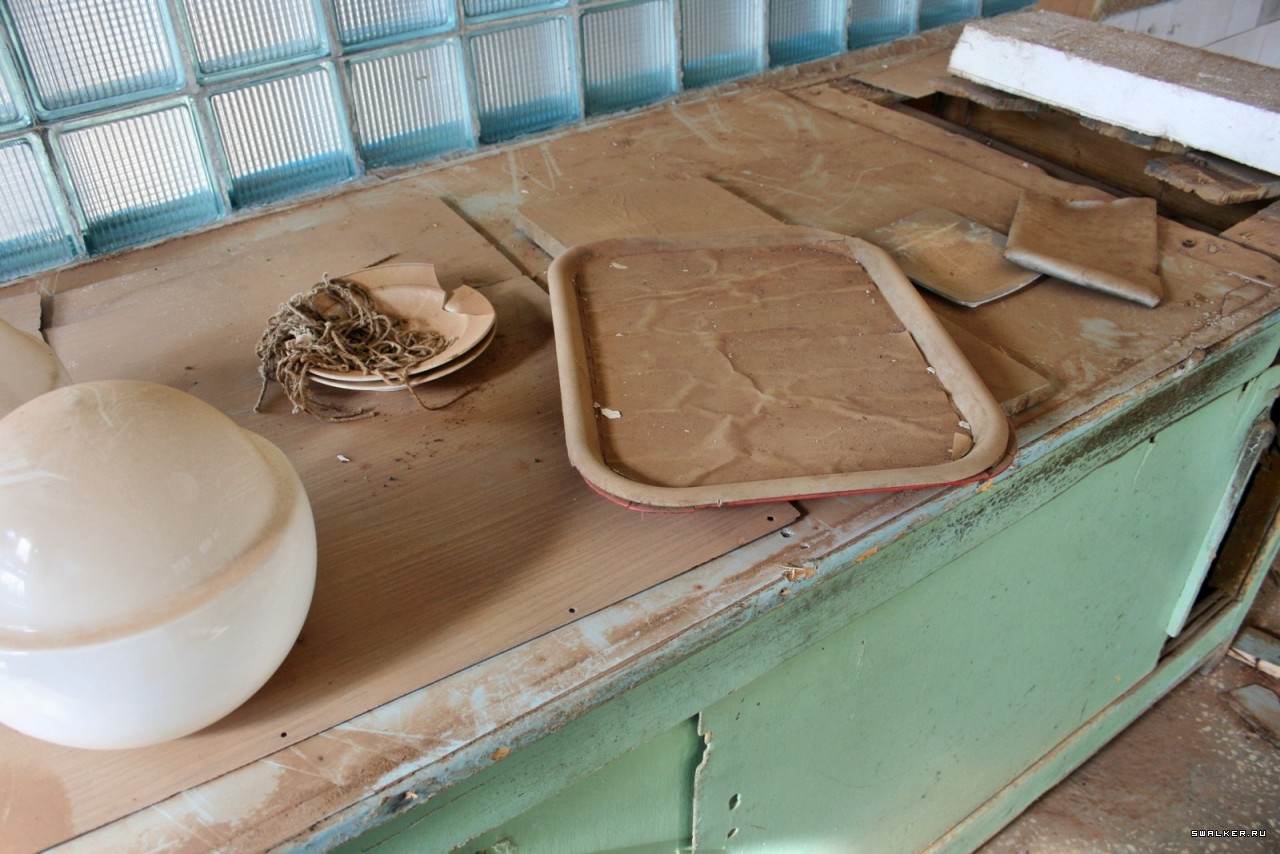 Брошенная заводская столовая, Свердловская область