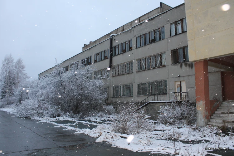 УАМЗ, Новоуральск (Часть 2) Отдел кадров в административном здании